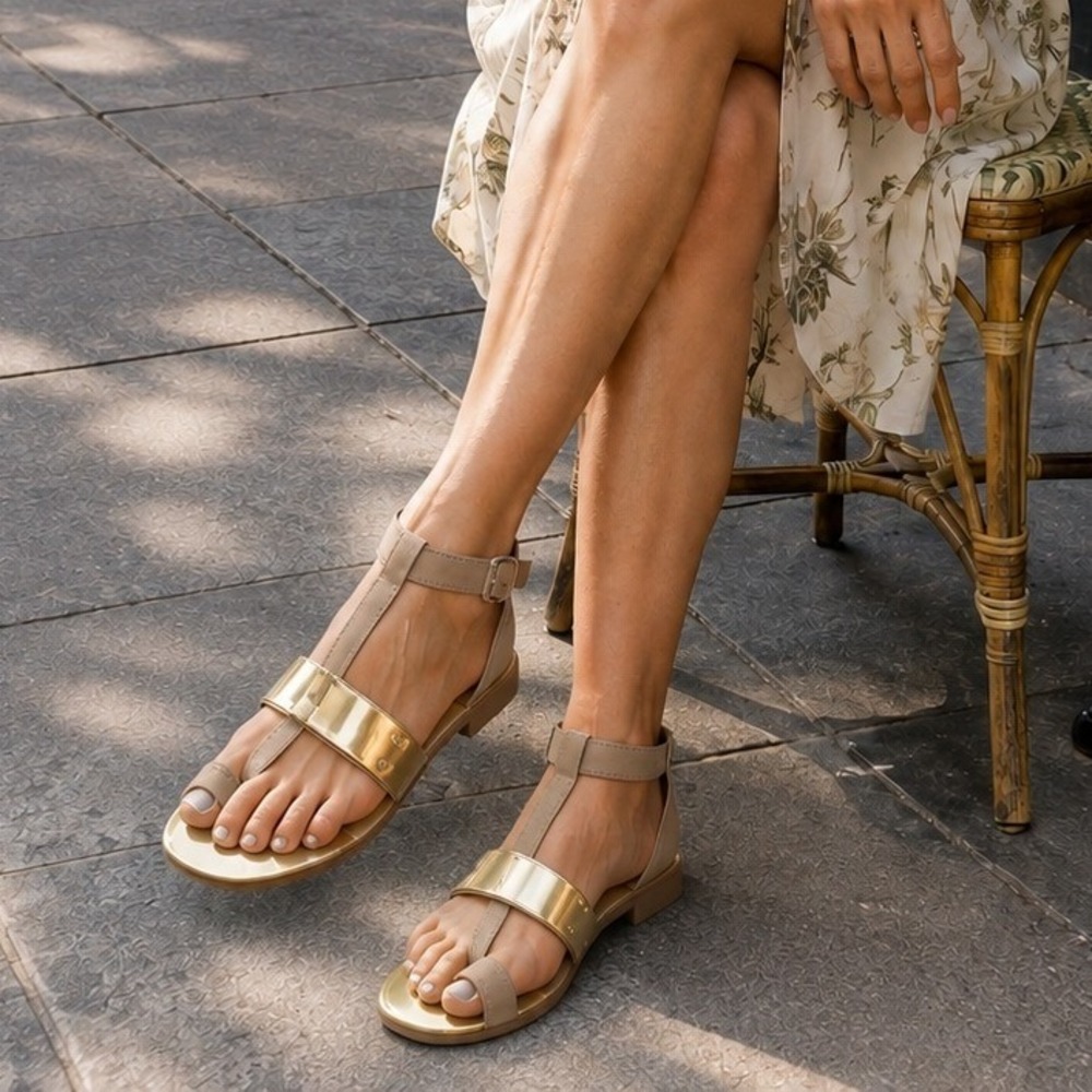 Gianni Bini Tan Gold Metallic T-Strap Leather Gladiator Sandals Ankle Buckle